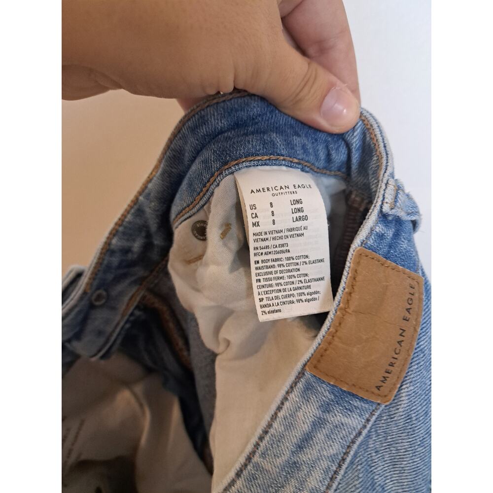 American Eagle Women's Distressed Jeans Highest Rise Mom Jean W28 - Picture 4 of 6